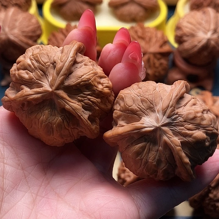 文玩核桃把件南瓜墩三棱正奔 42