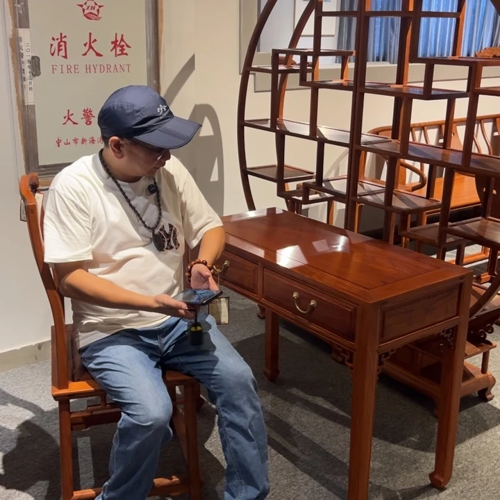 紫檀木类家具书桌