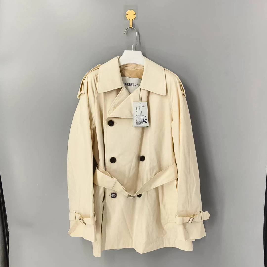 未使用 BURBERRY/博柏利 葡萄籽奢潮/Burberry双排扣休闲风衣/uk6