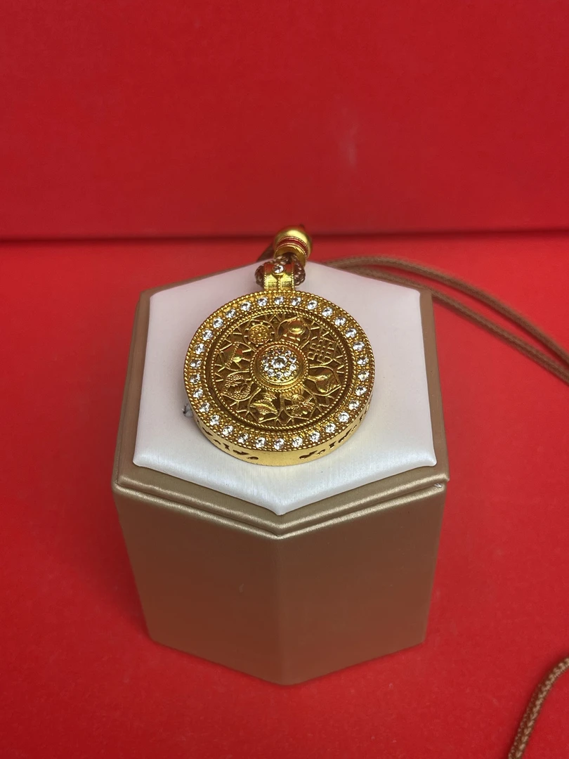 吊坠 ZC013 金色 八宝罗盘吊坠 多样性发货一件