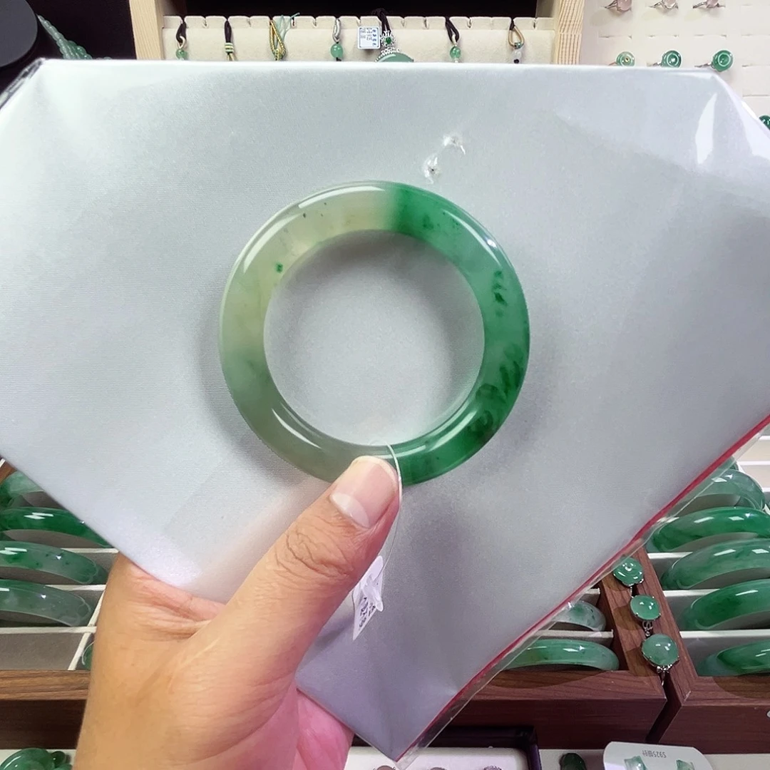 石英质玉未镶嵌手镯56.6