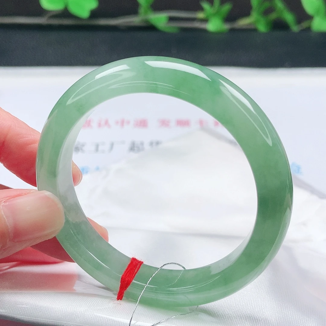 翡翠未镶嵌手镯50圈