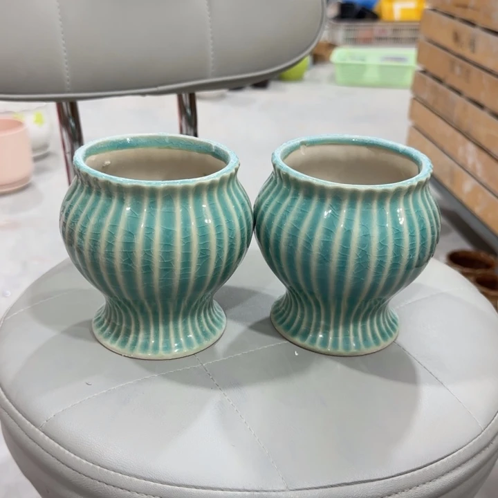 凑9块包邮，有孔，陶瓷花盆