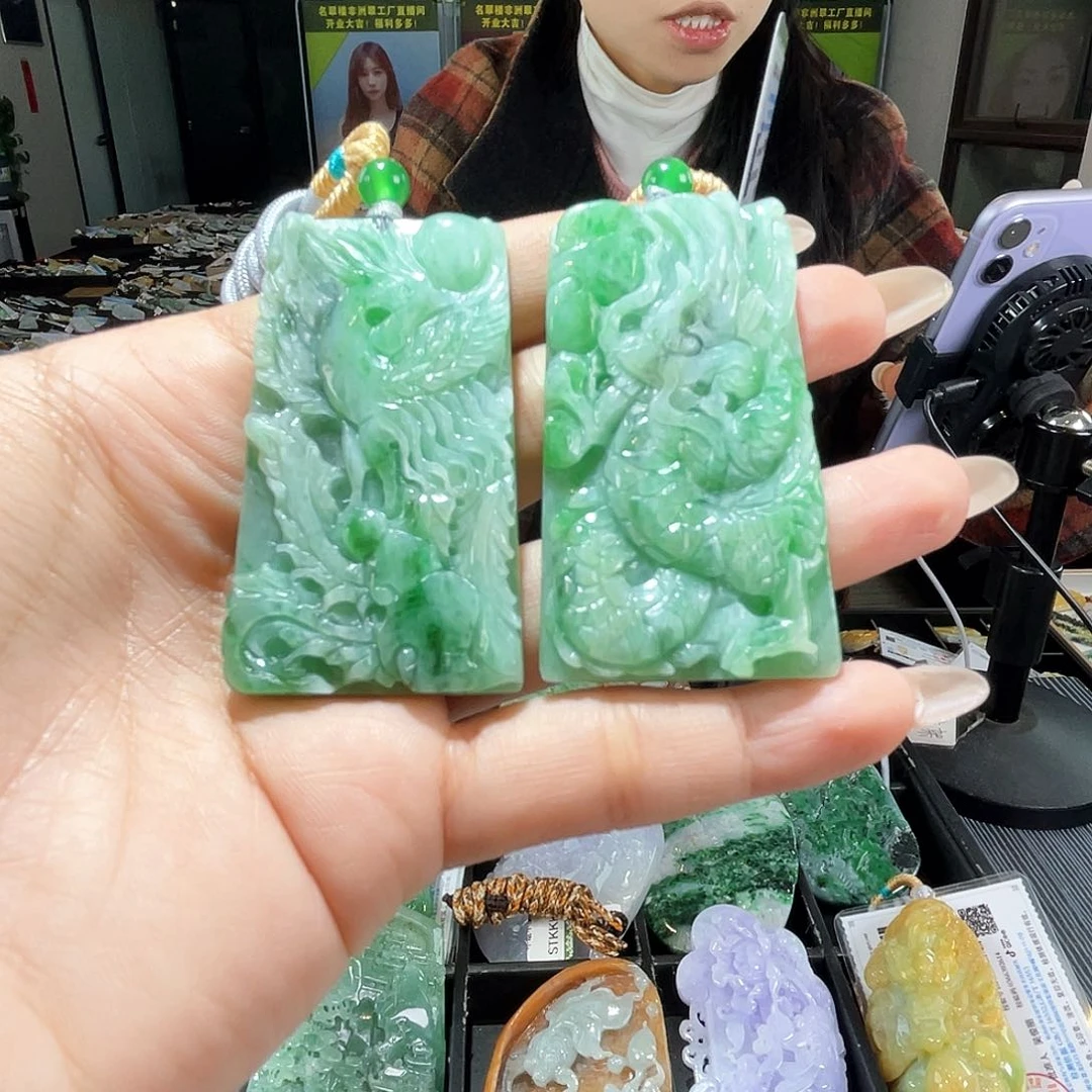 颈饰未镶嵌翡翠一