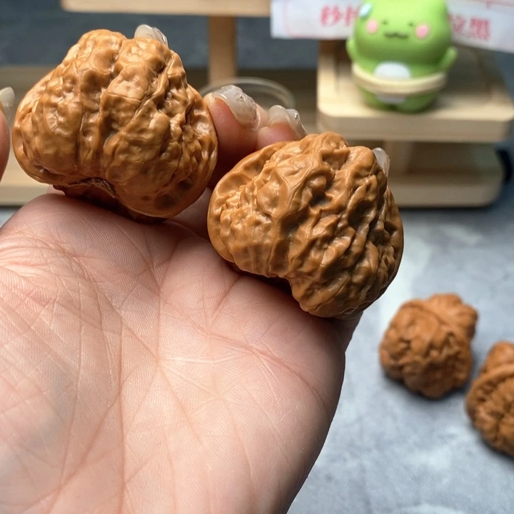 文玩核桃吊坠“***户蛙蛙42.44.1124