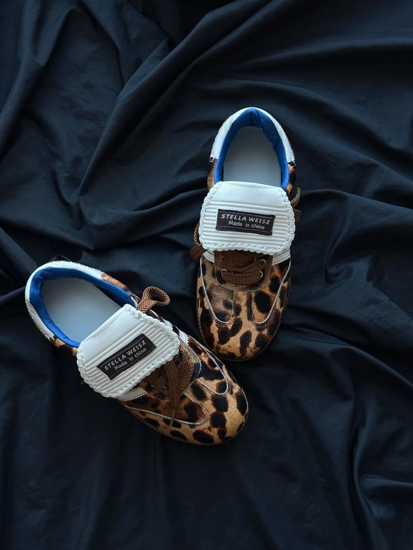 微瑕美式复马毛毛休闲翻盖德训鞋女运动板鞋131