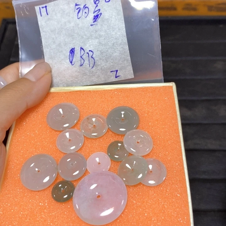 定制翡翠未镶嵌钓*哥