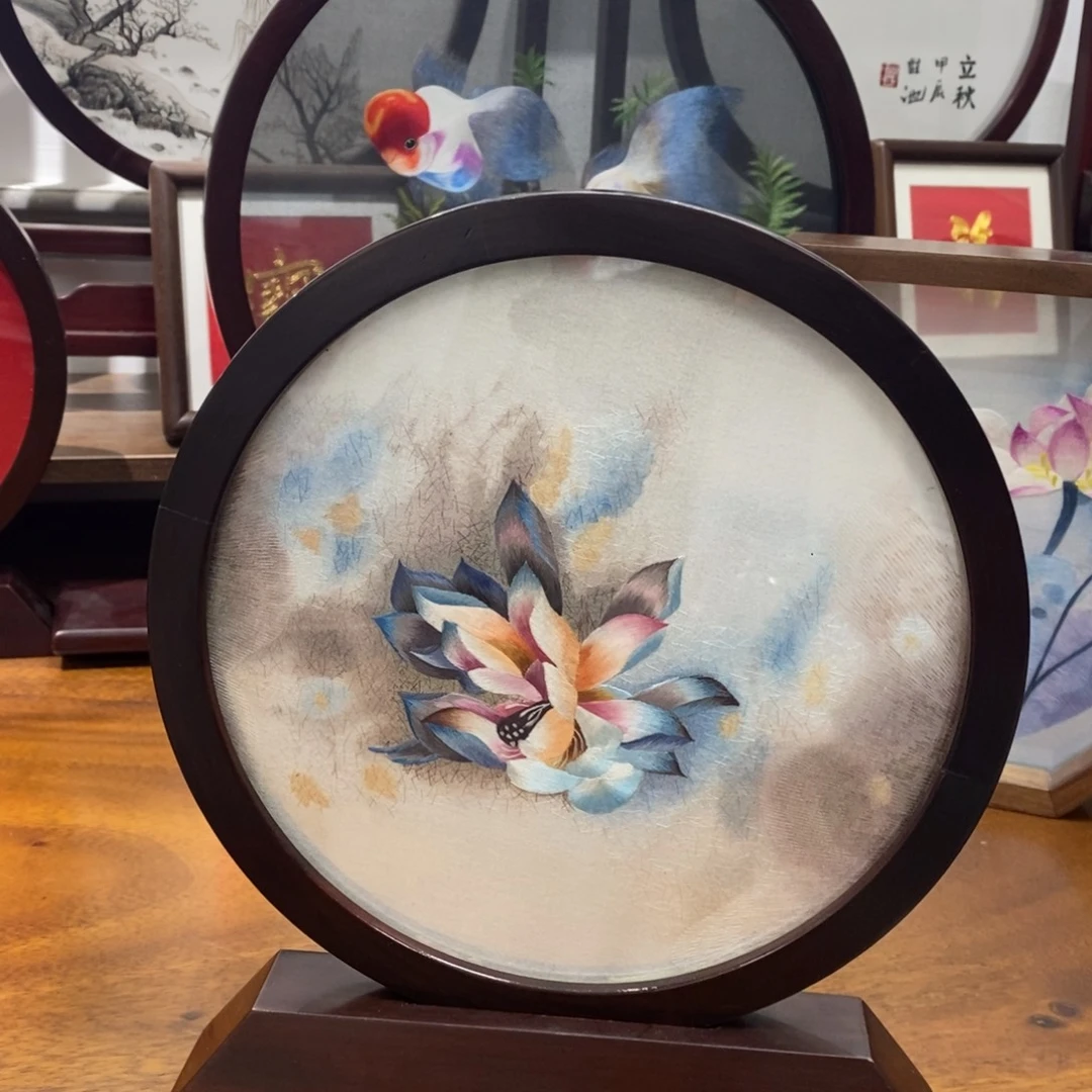 织绣纯手工绣制荷花2号