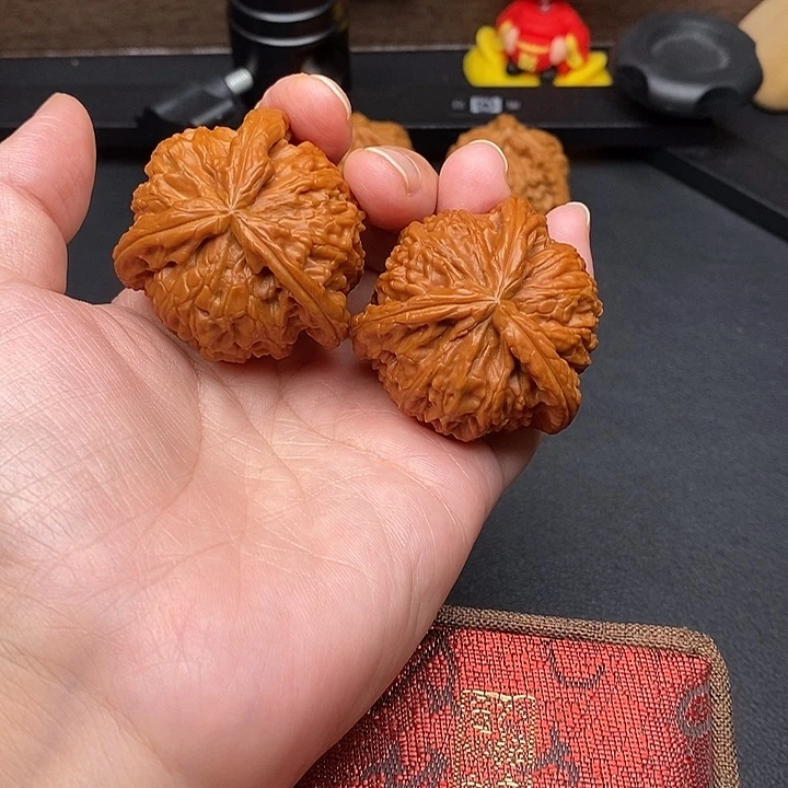把件文玩核桃白奔