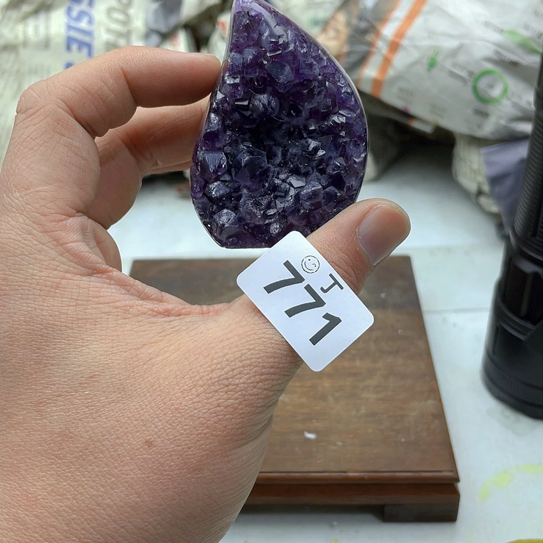 紫晶大型摆件（非配饰）未镶嵌