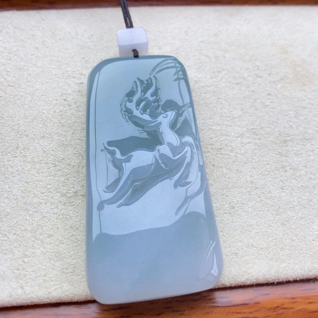 翡翠未镶嵌颈饰吊坠