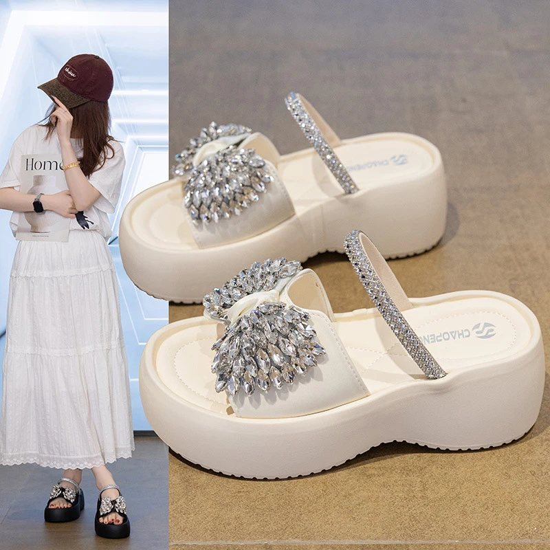 水钻厚底拖鞋女2025新款夏外穿时尚配裙子百搭软底踩屎感沙滩海边