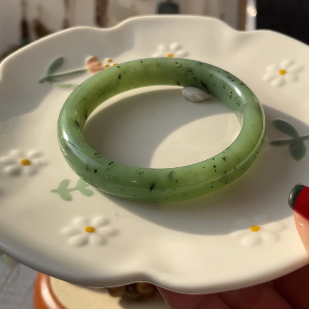 和田玉未镶嵌手镯56.5圈口