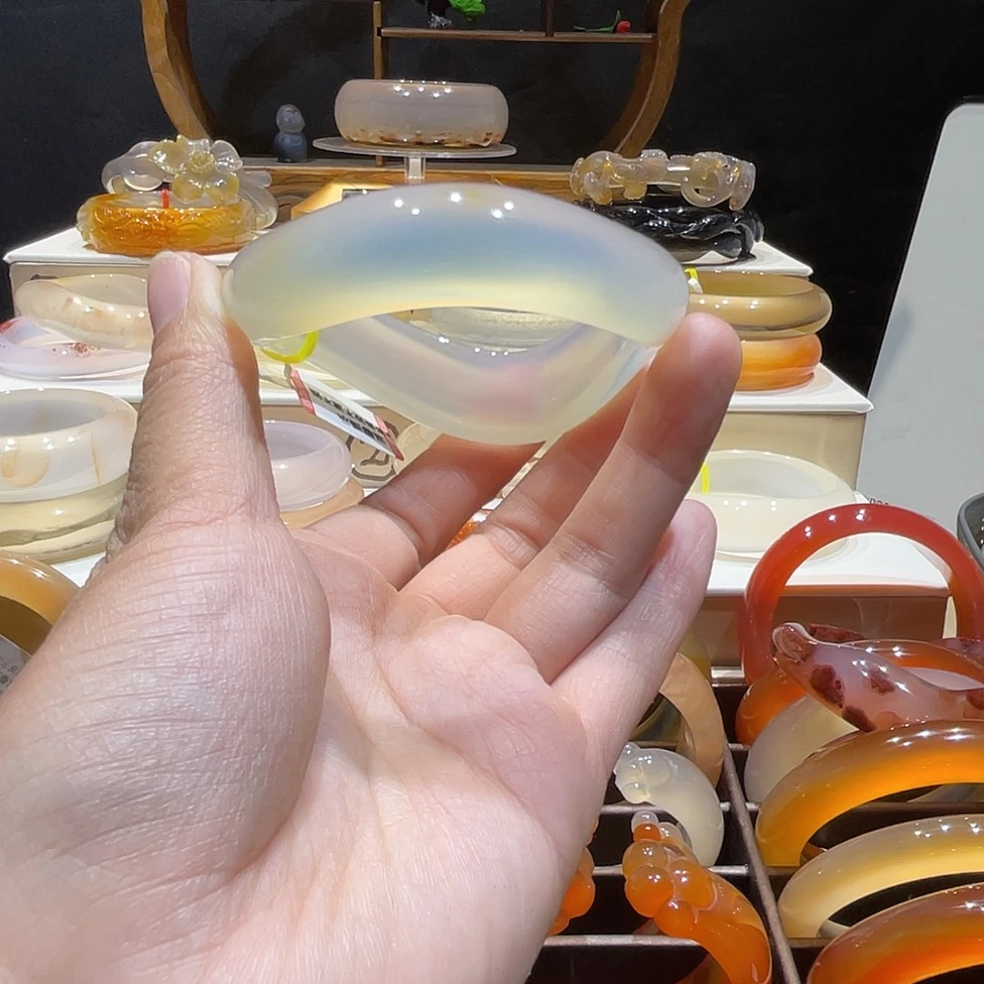 玛瑙/玉髓未镶嵌手镯