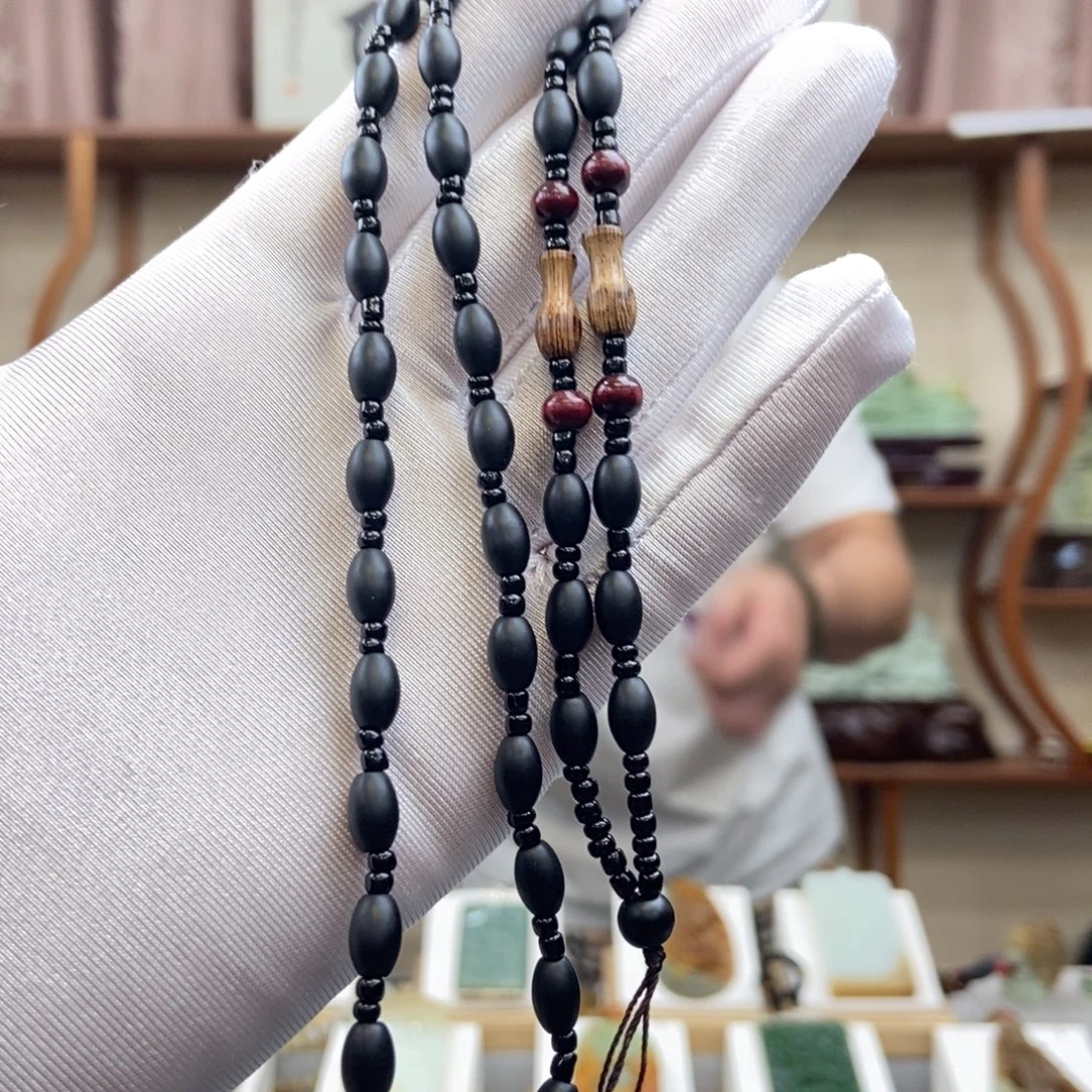 黑曜岩未镶嵌颈饰