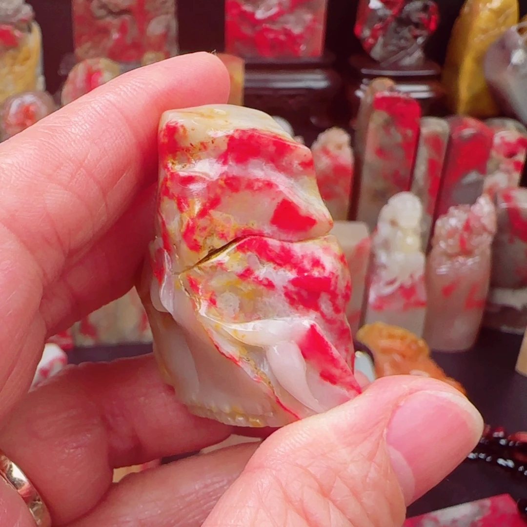 昌化石昌化鸡血石