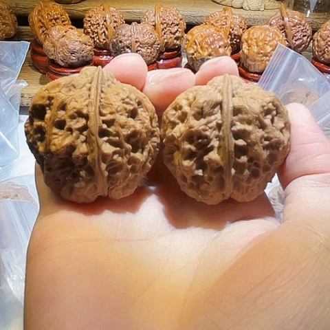 把件文玩核桃老款鼻烟壶带彩42