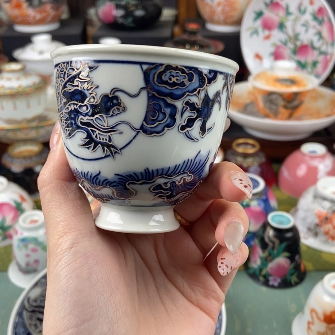 陶瓷的设计师是一个人的