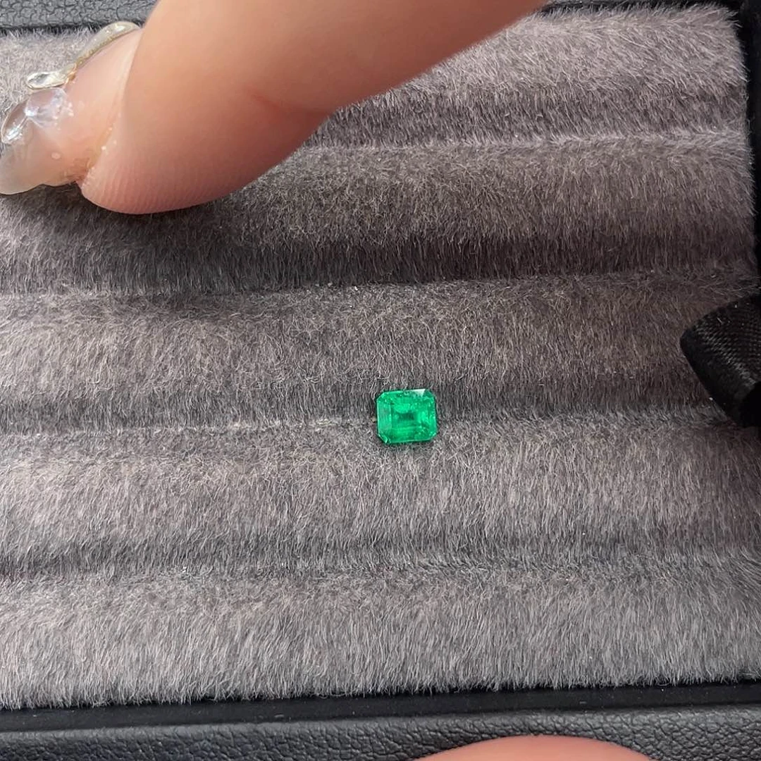 祖母绿裸石未镶嵌0.5ct哥伦比亚沃顿微油吉尔德