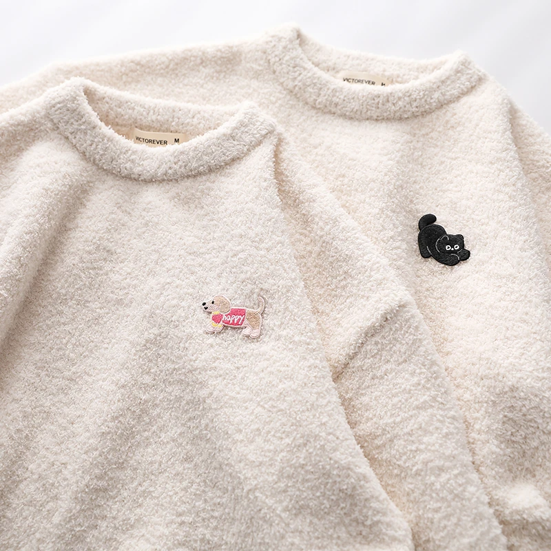 软糯毛衣 冬季保暖刺绣贴圆领套头上衣 男女可穿