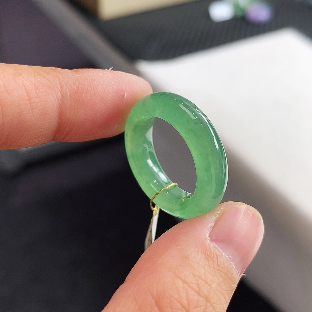 翡翠未镶嵌戒指12号