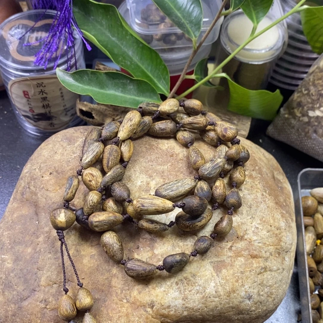 沉香沉香收工水滴珠原木原色