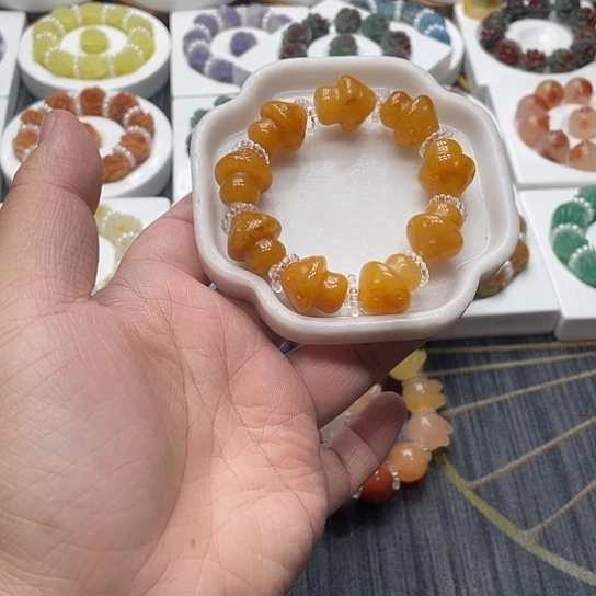 石英质玉（非洲翠）合金手串