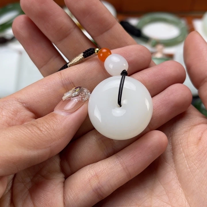 和田玉颈饰未镶嵌憨*