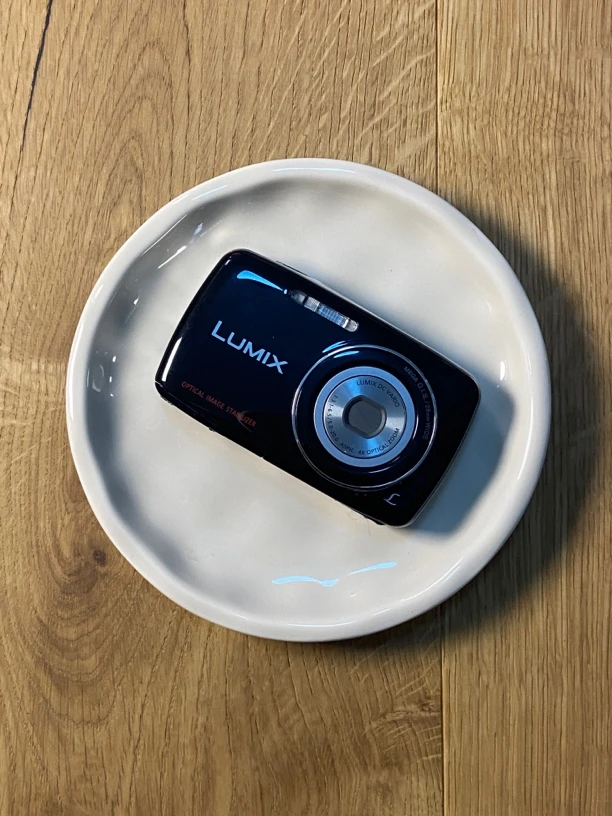 95新  松下s1，成色如图，功能完好