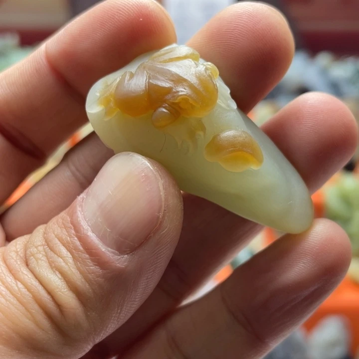 和田玉未镶嵌挂件