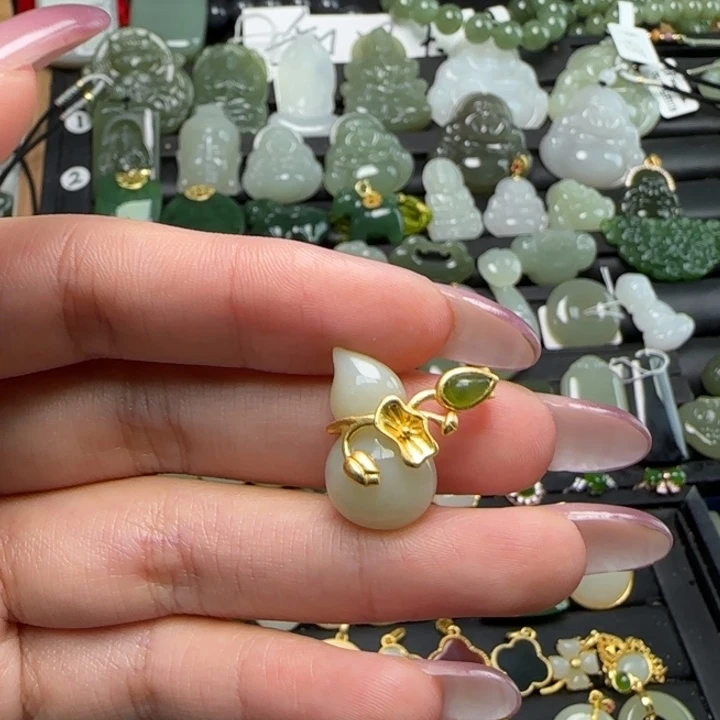 和田玉银S925镶嵌吊坠(赠链)