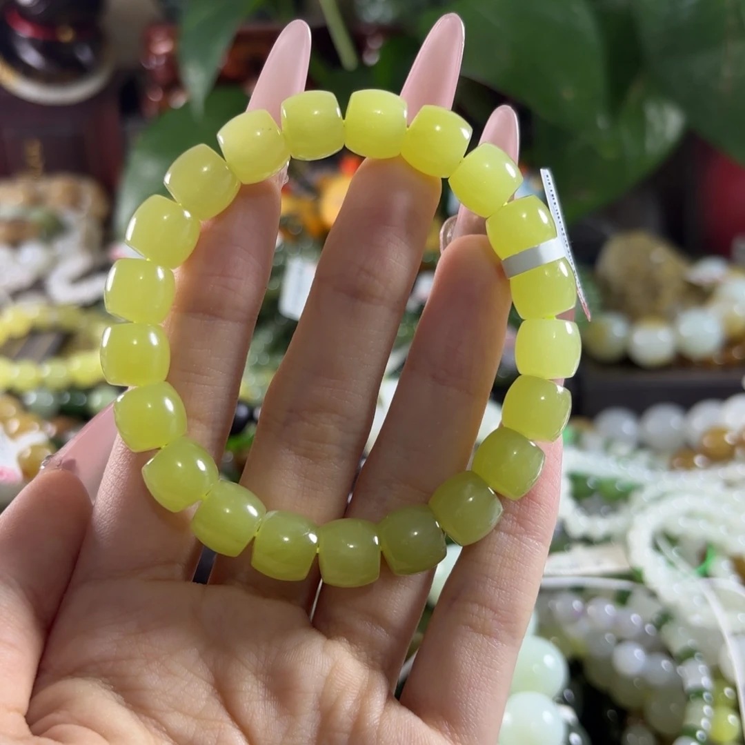 犁***R手链未镶嵌和田玉拍6发1