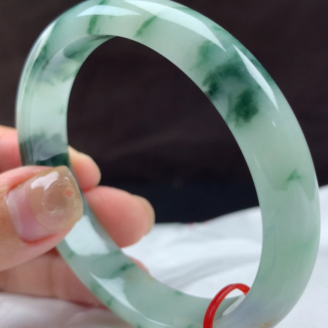 翡翠手镯（贵妃镯）未镶嵌97090，