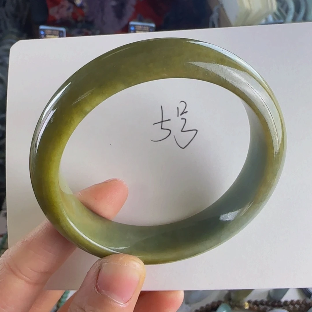 翡翠手镯未镶嵌老坑58圈宝石橄榄色