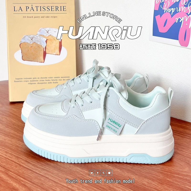环球薄荷曼波原创简约ins风板鞋女2025夏季新款多巴胺厚底小白鞋