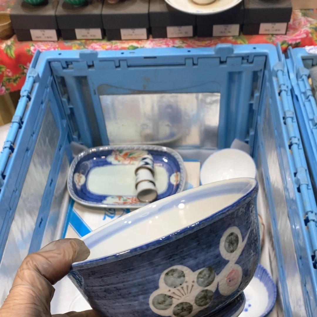 瓷片小*。李经理哈哈哈哈哈哈