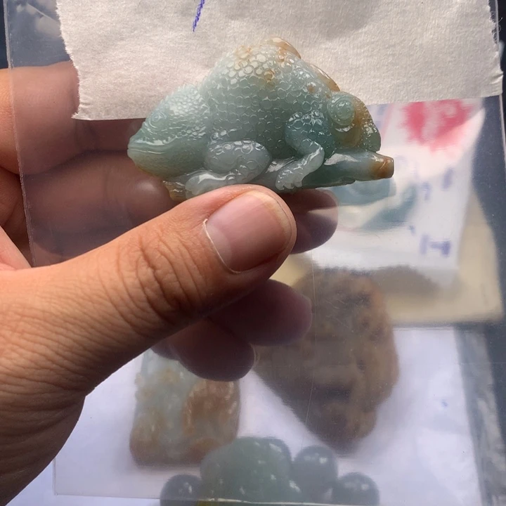 定制翡翠未镶嵌老**花翡翠