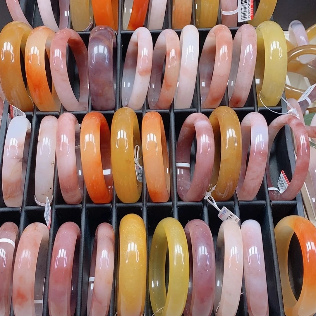 未镶嵌手镯石英质玉（金丝玉）