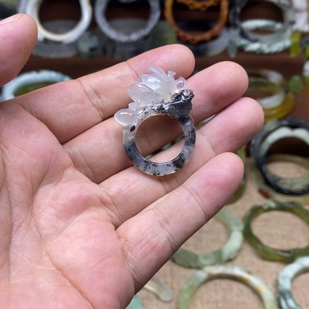 蛇纹石玉未镶嵌戒圈