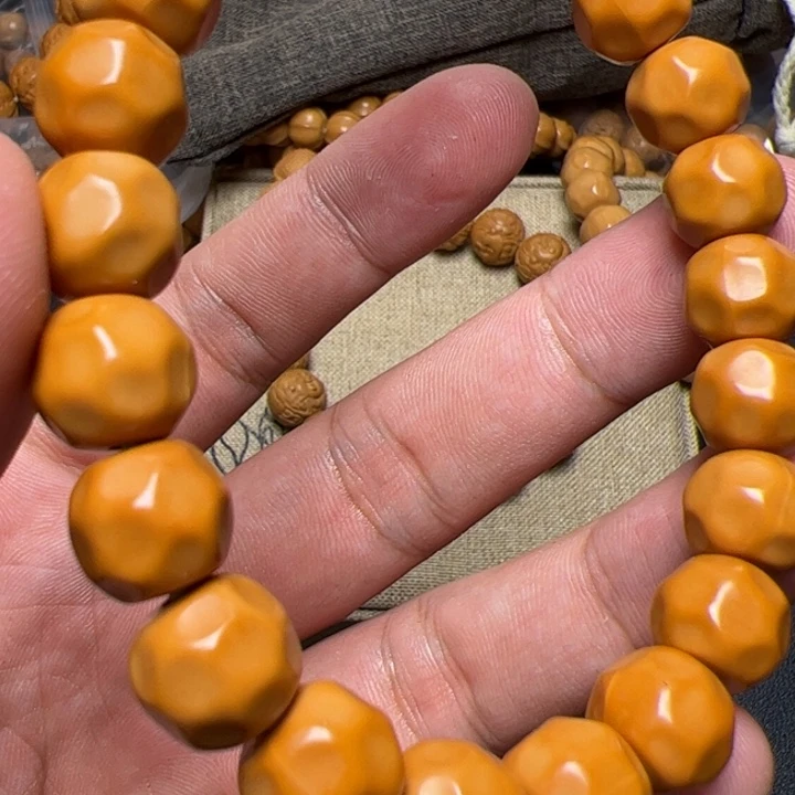 猴头核桃手串啊咖咯l