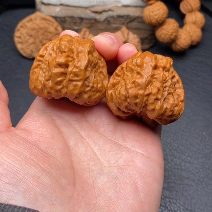 桃核把件尺寸40哇哇