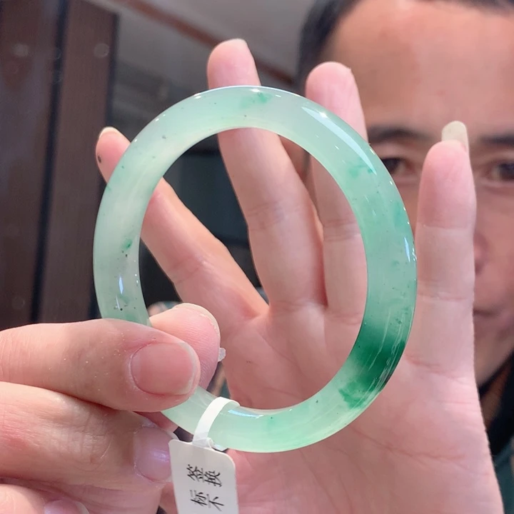 石英质玉未镶嵌手链卡57.8