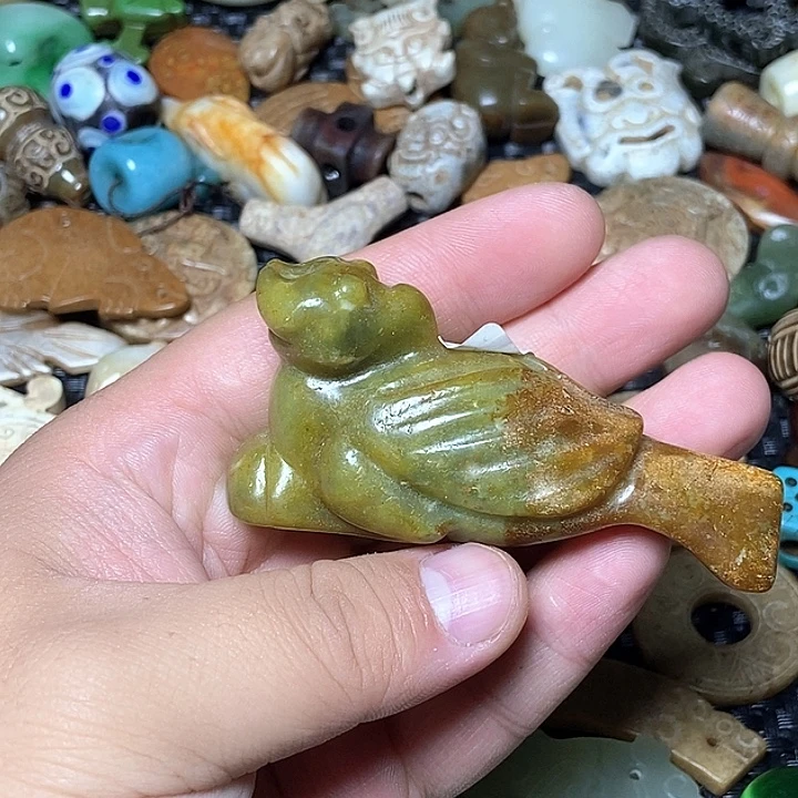 和田玉未镶嵌颈饰73