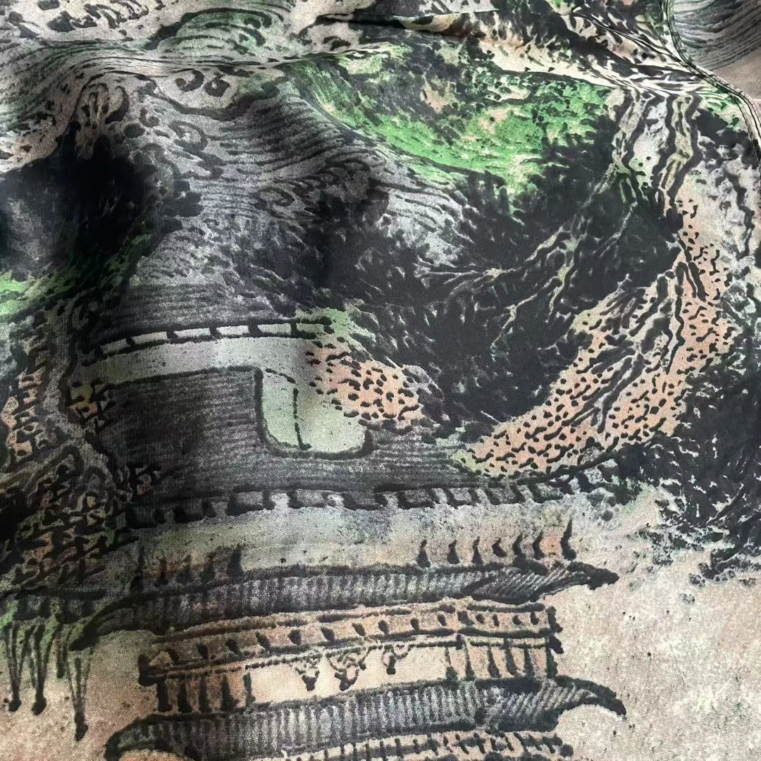 浴富画丽景缎丝巾