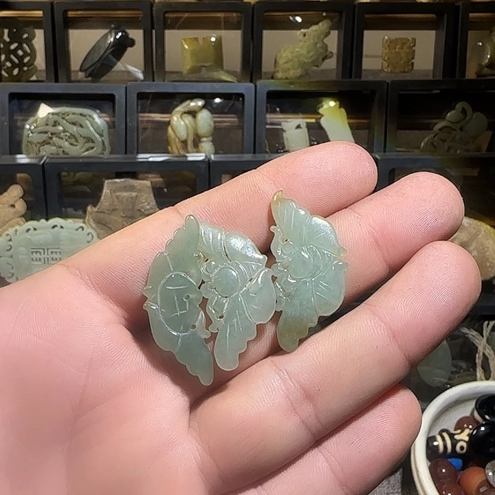 人***味翡翠未镶嵌颈饰工艺品帽花