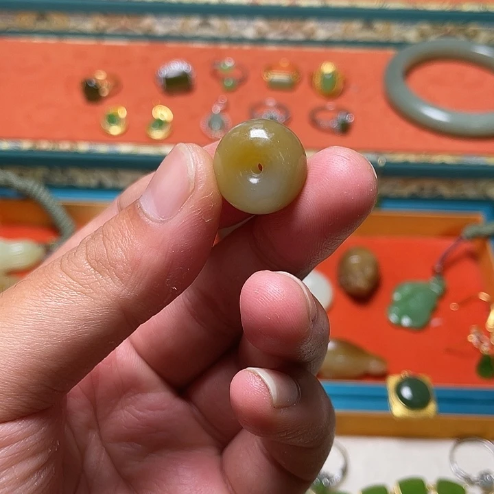 和田玉（糖玉）未镶嵌颈饰