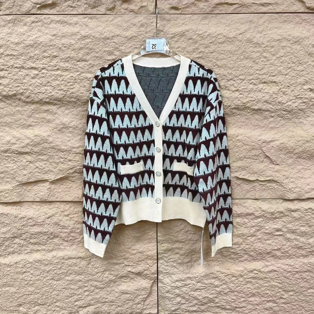 25s新款时尚百搭V领开衫针织衫  (242503）【】