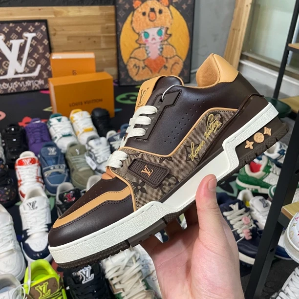 未使用 LouisVuitton/路易威登 新款棕色老花41码