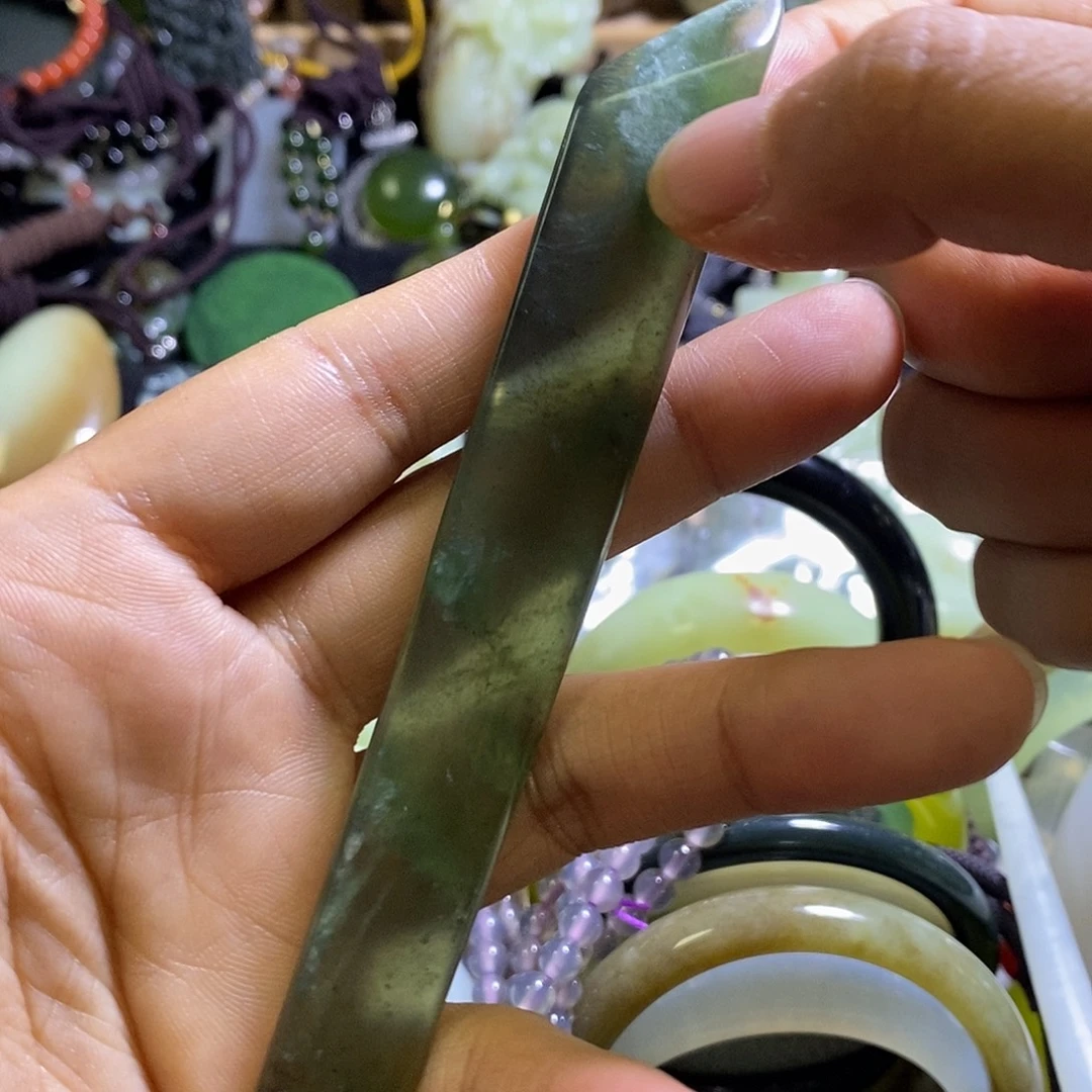 未镶嵌岫玉手镯发簪