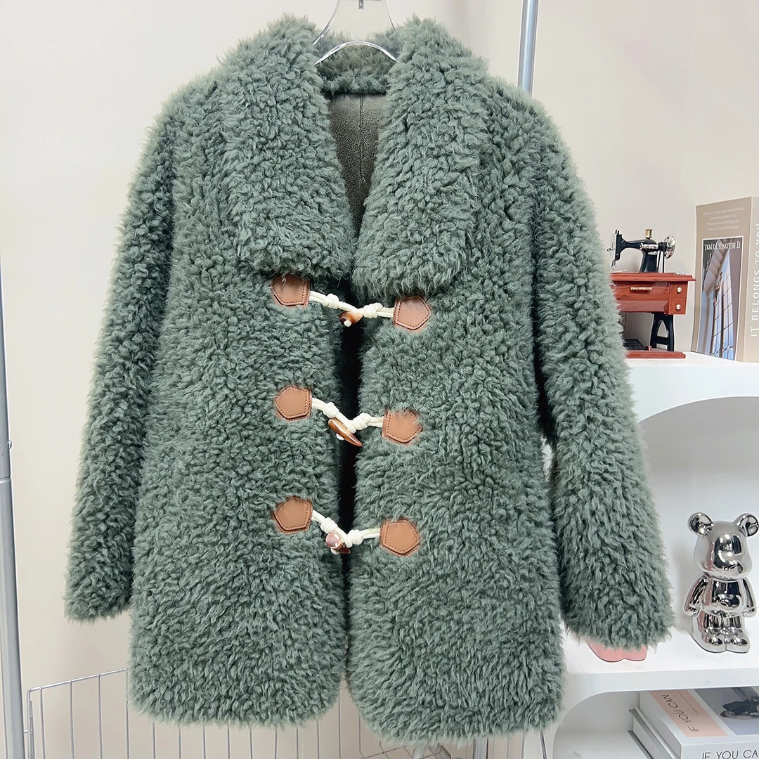 反季特惠海宁100羊毛一体外套女大翻领时尚牛角扣减龄羊毛冬装